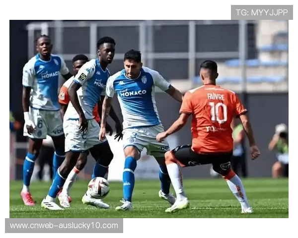 朗斯主场迎战摩纳哥，榜首球队冲击主场11连胜